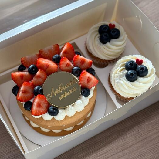 Набор mini медовик + капкейки любимой маме