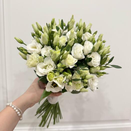 Букет из эустомы