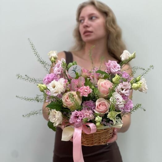 Корзина с цветами 810