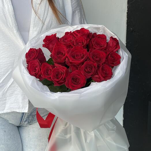 ️🌹 19 красных роз Red Naomi