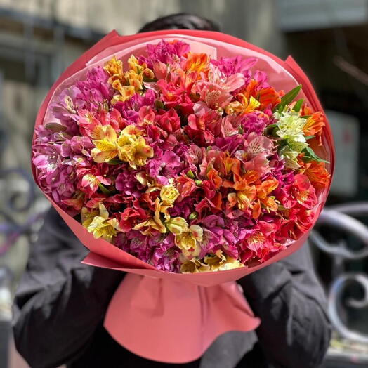 Букет из альстры