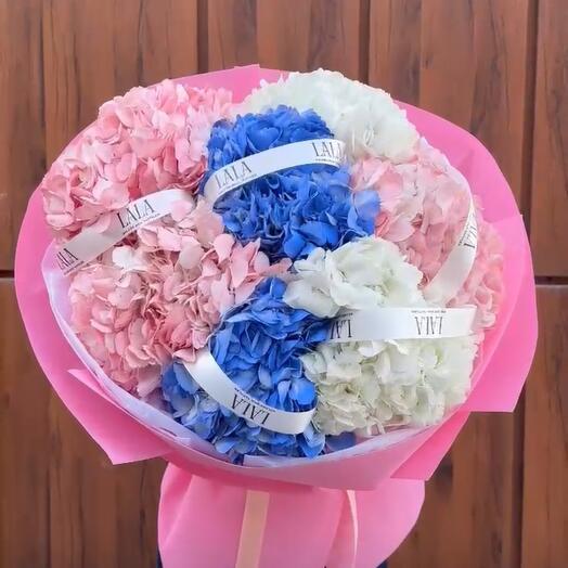 Букет из гортензии