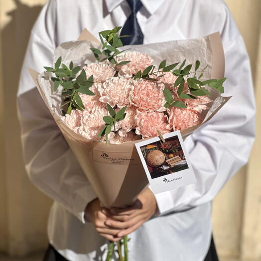 Букет из 3 хризантем и эвкалипта🌸