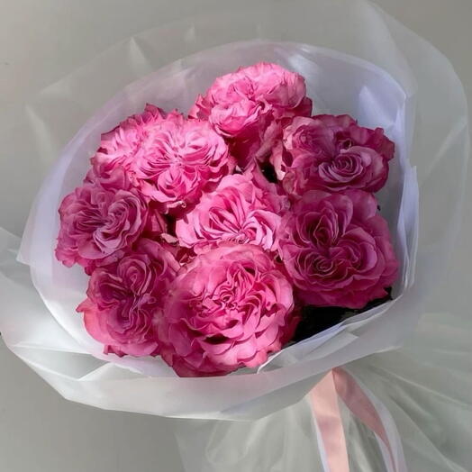 Букет пионовидных эквадорских роз S