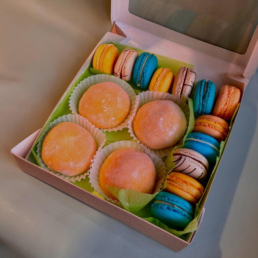 Набор классических ассорти моти и макаронс