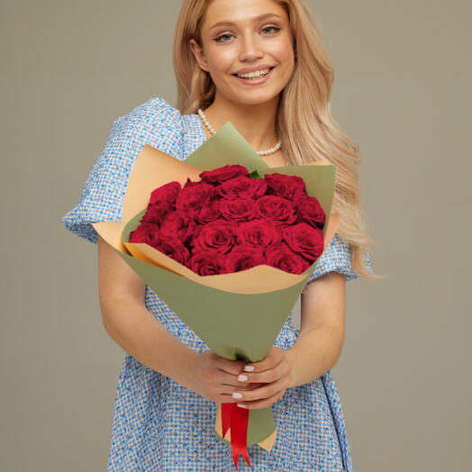 19 красных роз - 3