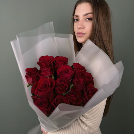 Букет из 15 красных роз