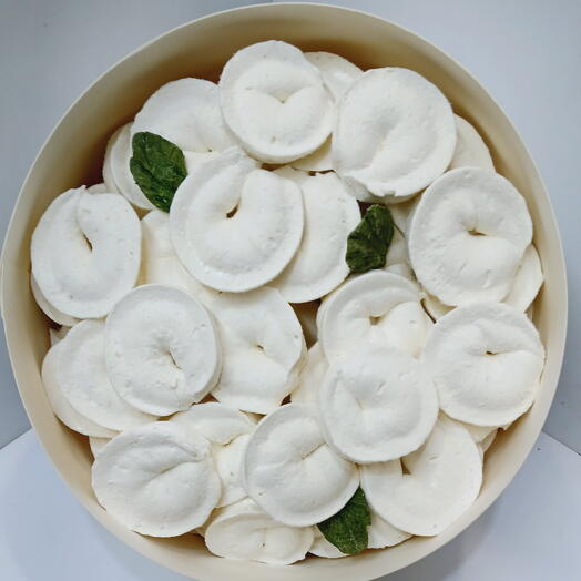 Коробка зефирными пельмешками