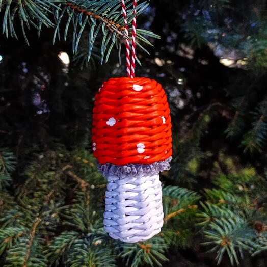 Новогодняя игрушка «Мухомор»