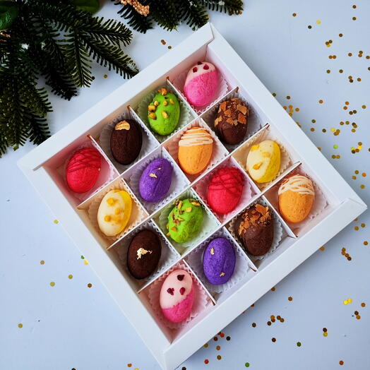 Новогодний набор орешков с начинками