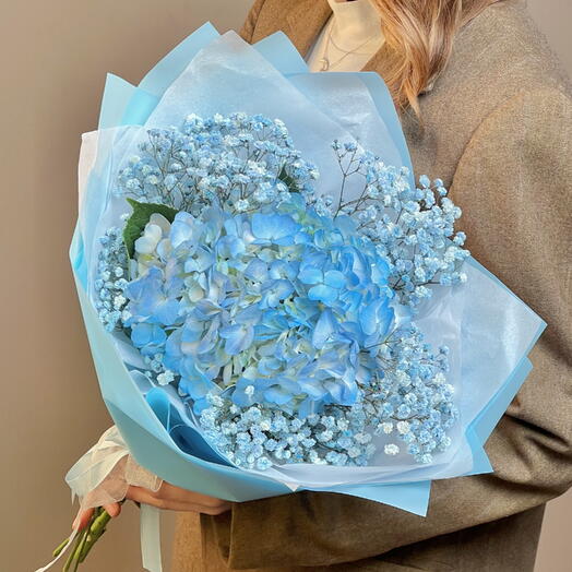 «Облако нежности» Гортензия и гипсофила в небесных оттенках с доставкой в Москве