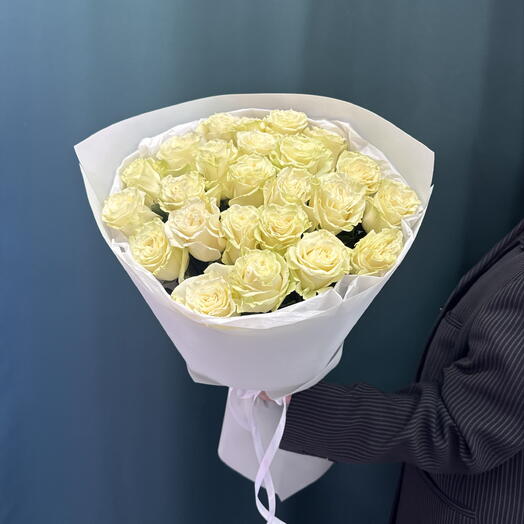 Белые розы 25