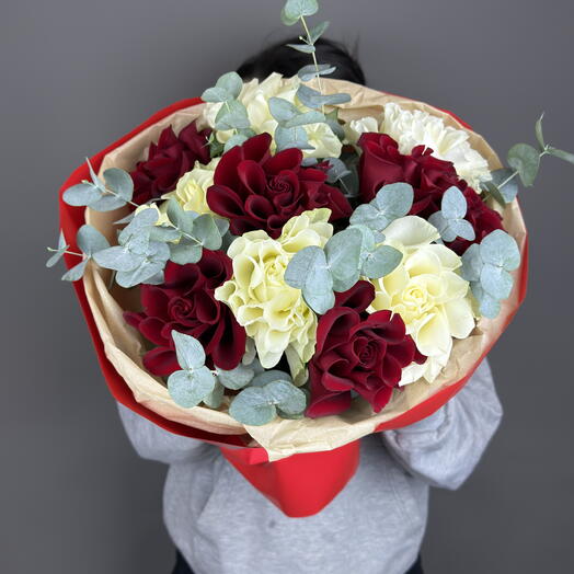 Монобукет георгиновых Роз «Red and white»