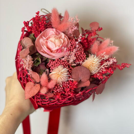 Авторский букет из сухоцветов и искусственных цветов Сердце»