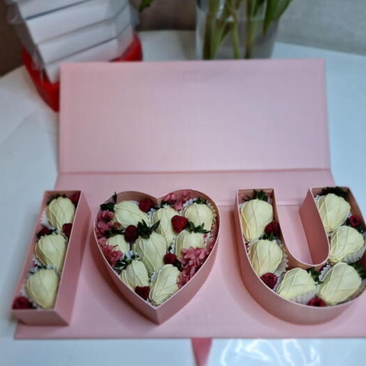 Клубника в шоколаде Sweet Love Box