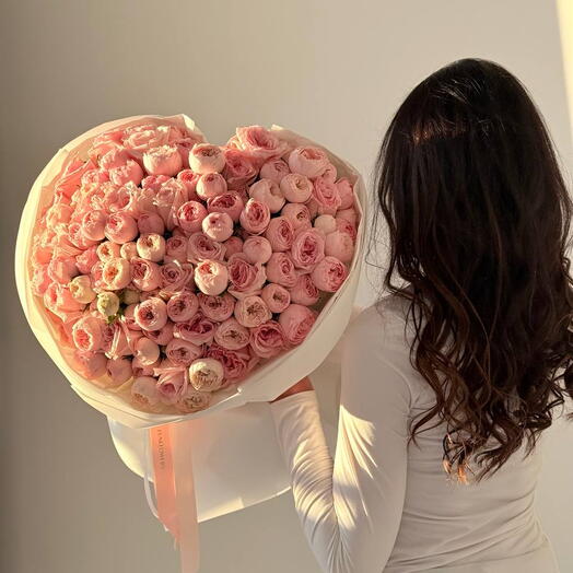 Exclusive heart shaped bouquet from peony type roses