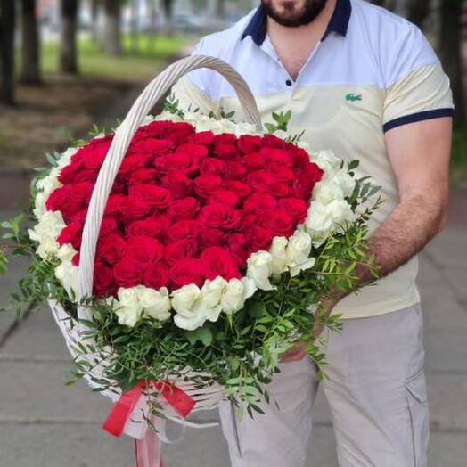Корзина Сердце из 101 розы