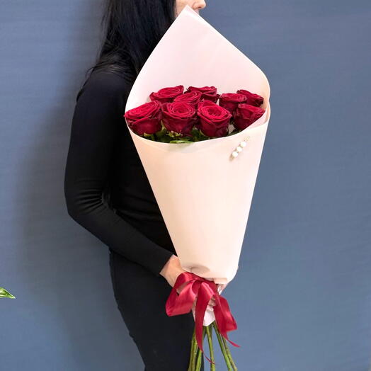 Букет из красных роз Red Naomi