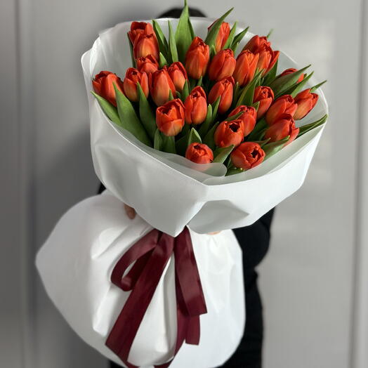 Красные тюльпаны