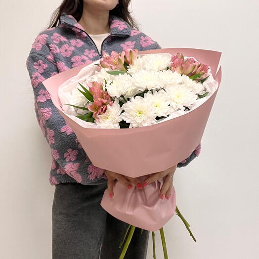Букет с альстромерией и хризантемой 🌸