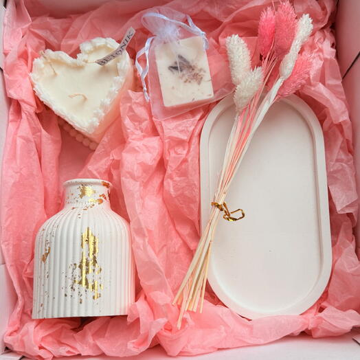 Декоративный подарочный набор для интерьера дома со свечой «бенто-торт»