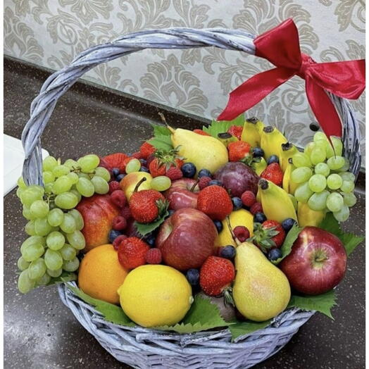 Карзина с фруктами