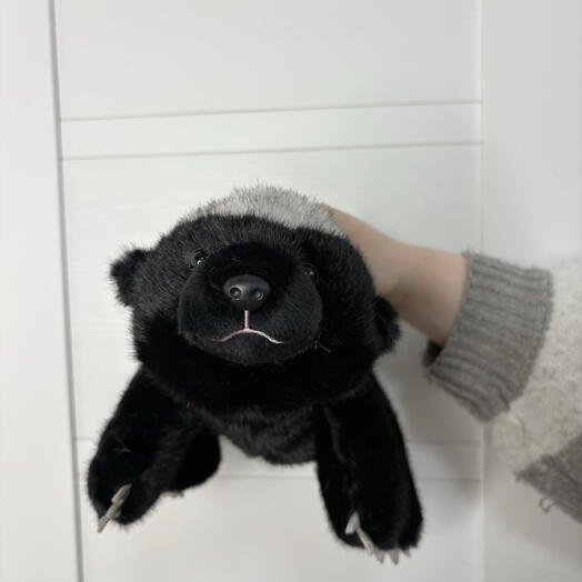 Игрушка большой скунс