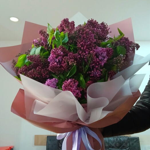 A bouquet of lilacs