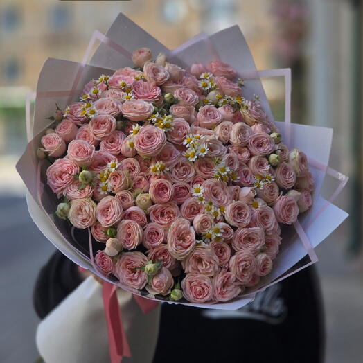 Кустовые розы с ромашкой💕