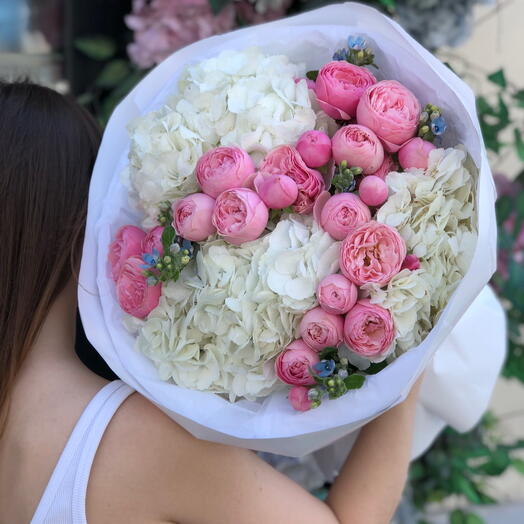 💞💞💞 Букет цветов с гортензиями и розами Silva pink