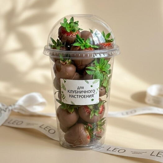 Клубника в шоколаде стаканчик strawberry in chocolate to go