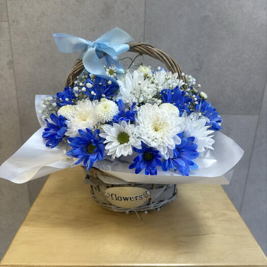 Цветы в корзине композиция💙