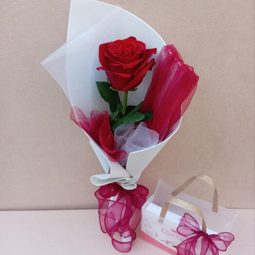 Luxury Rose and Raffaello (Ecuador) in textile design