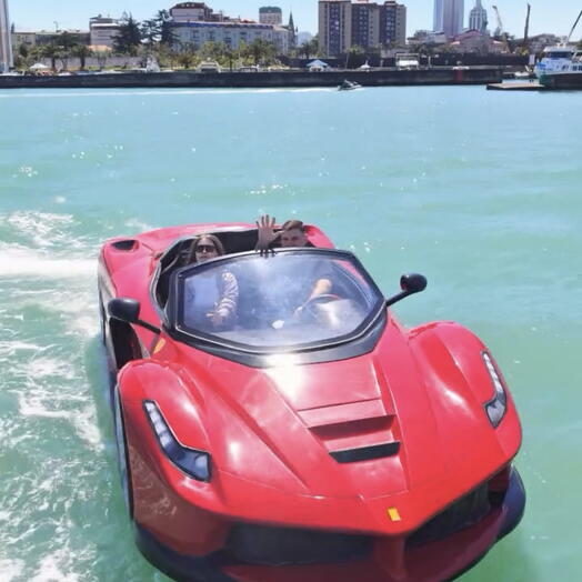 Батуми: прокат водной машины Ferrari