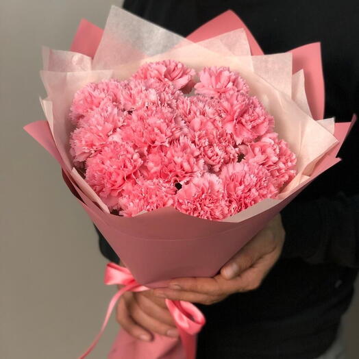 букет из 15 розовых гвоздик