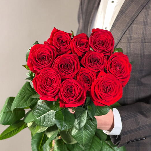 Букет из 11 роз Red Naomi