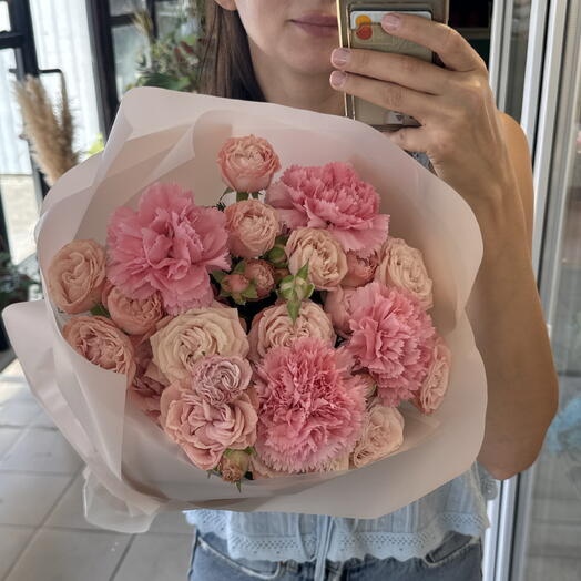 Букет из пионовидной кустовой розы🧡