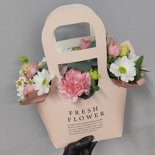 Цветы в крафтовой сумочке "Fresh flower"