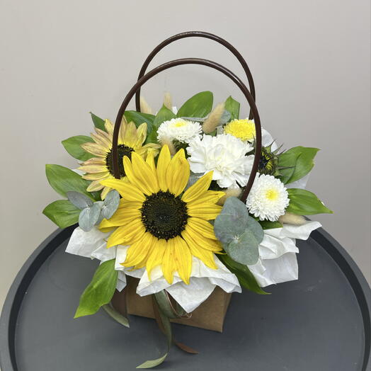 Солнечные подсолнухи в сумочке крафт🌻