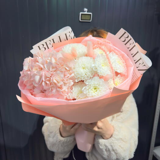 Pink 💖 White: дуэт хризантем с лагурусом
