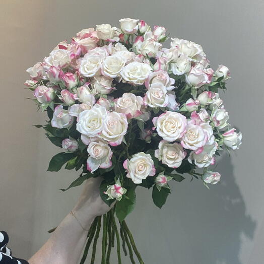 Букет из кустовых роз Рефлекс