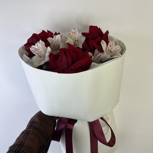 Розы, альстрамерии, доставка г. Воронеж