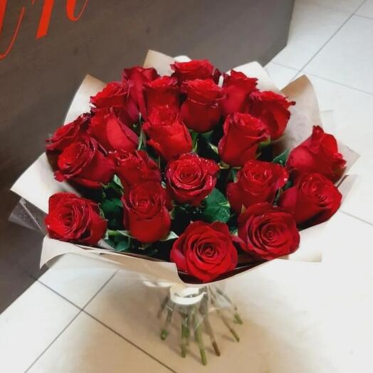 Red roses 21 pcs Ecuador 80 cm
