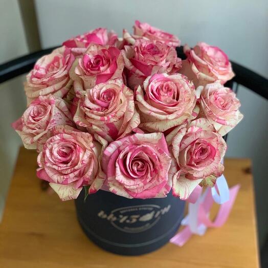 15 roses in a box