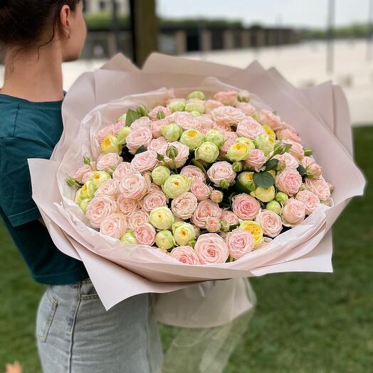 A peony-shaped mix of delicate roses