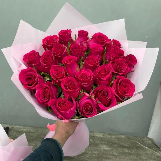 25 roses Ecuador