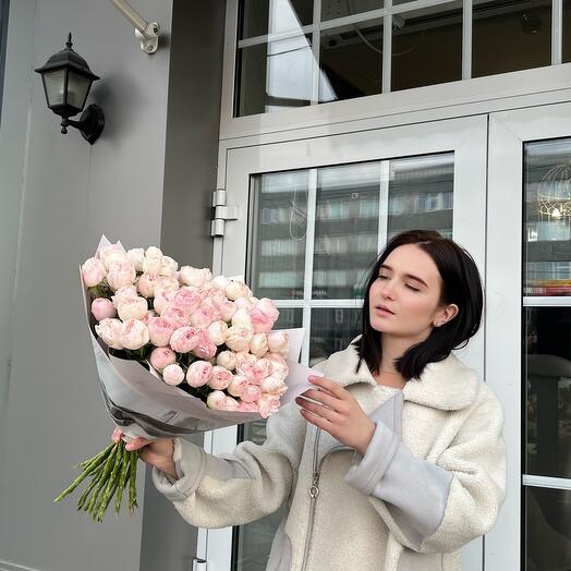Монобукет из кустовых роз