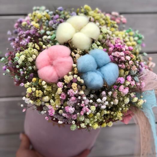 Flores en Caja de yeso y algodón