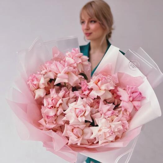 Bouquet of 25 inverted roses "NENA"