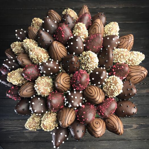 Ramo de fresas en chocolate "Chocolate Tale"
